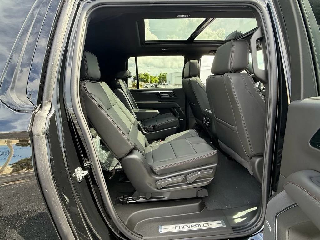 2026 Chevrolet Suburban RST - Photo 15