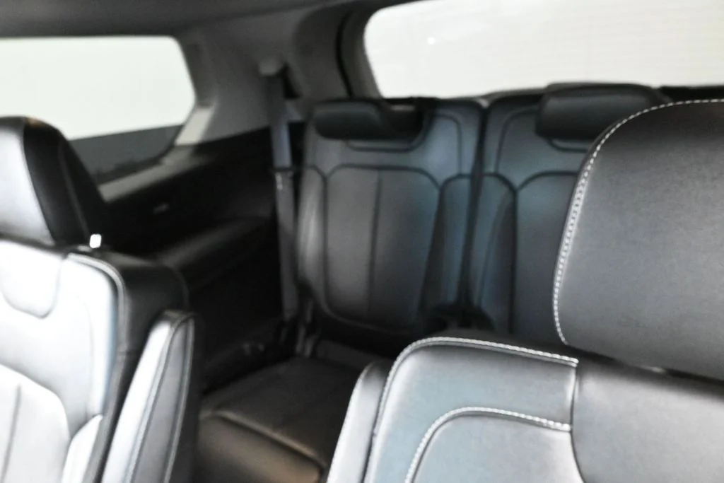 Used 2023 Baltic Gray Metallic Clearcoat Jeep Limited image 39