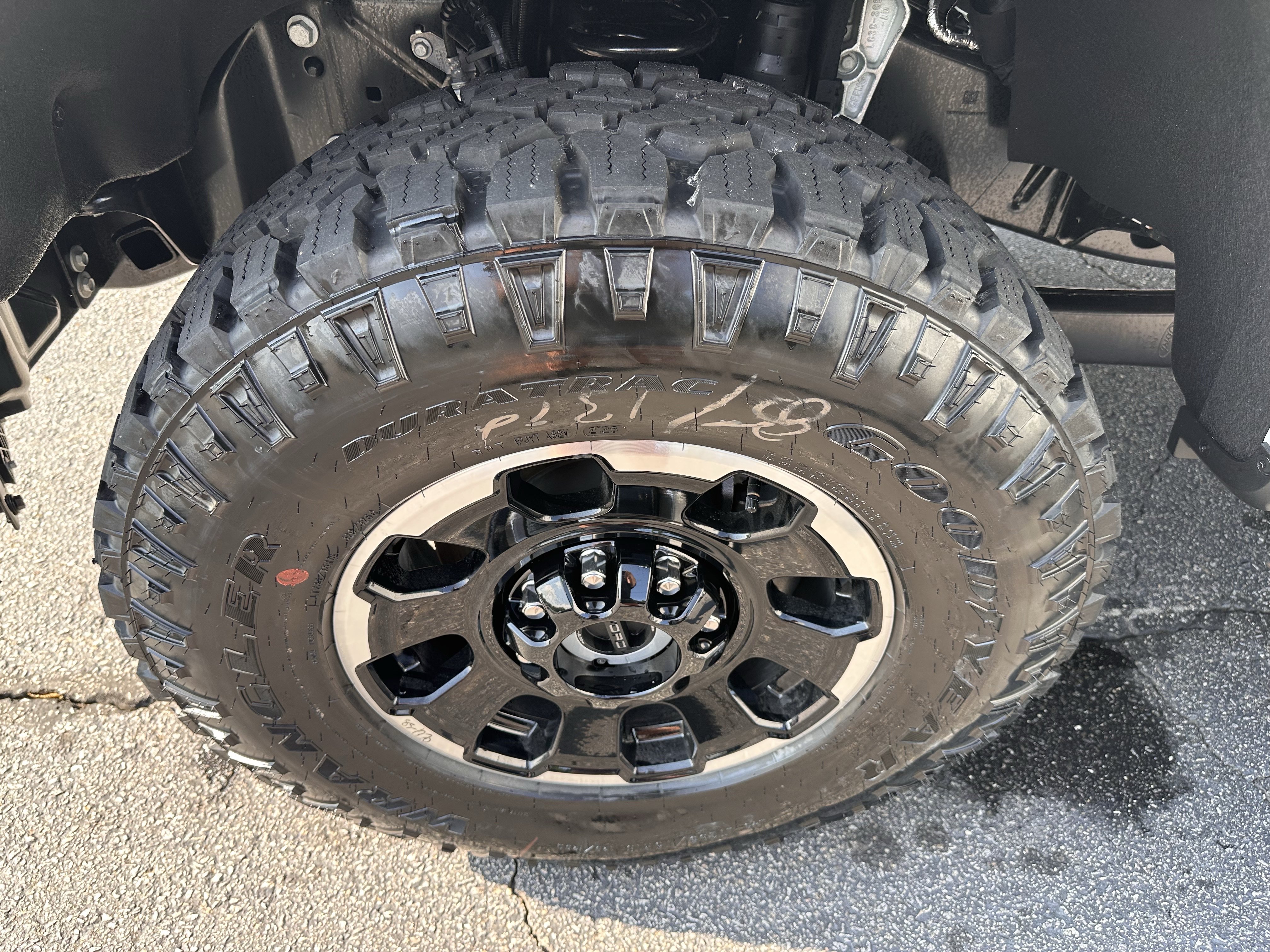 New 2026 Oxford White Ford F-250® Lariat® image 31