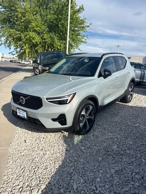 2026 Volvo XC40