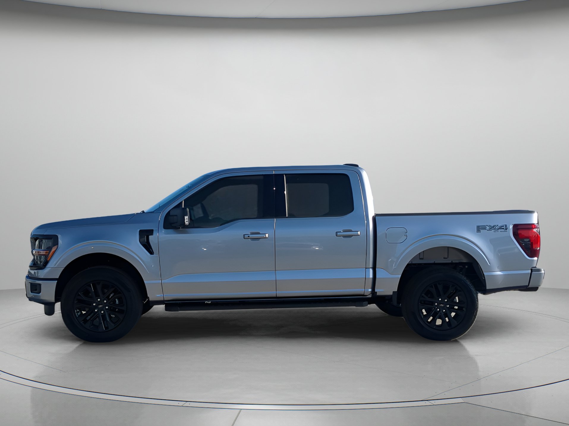 New 2026 Iconic Silver Metallic Ford XLT image 40