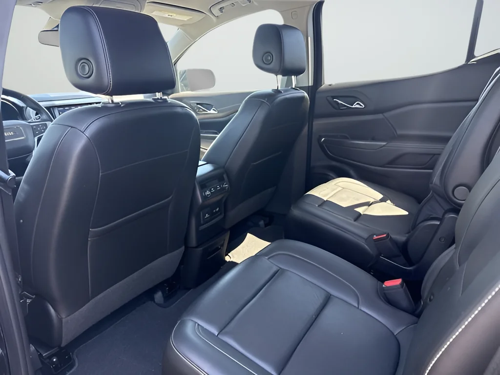 Used 2023 Black GMC SLT image 18