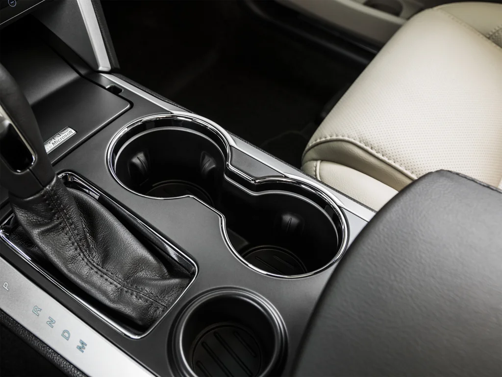 Used 2015 White Ford Limited image 25