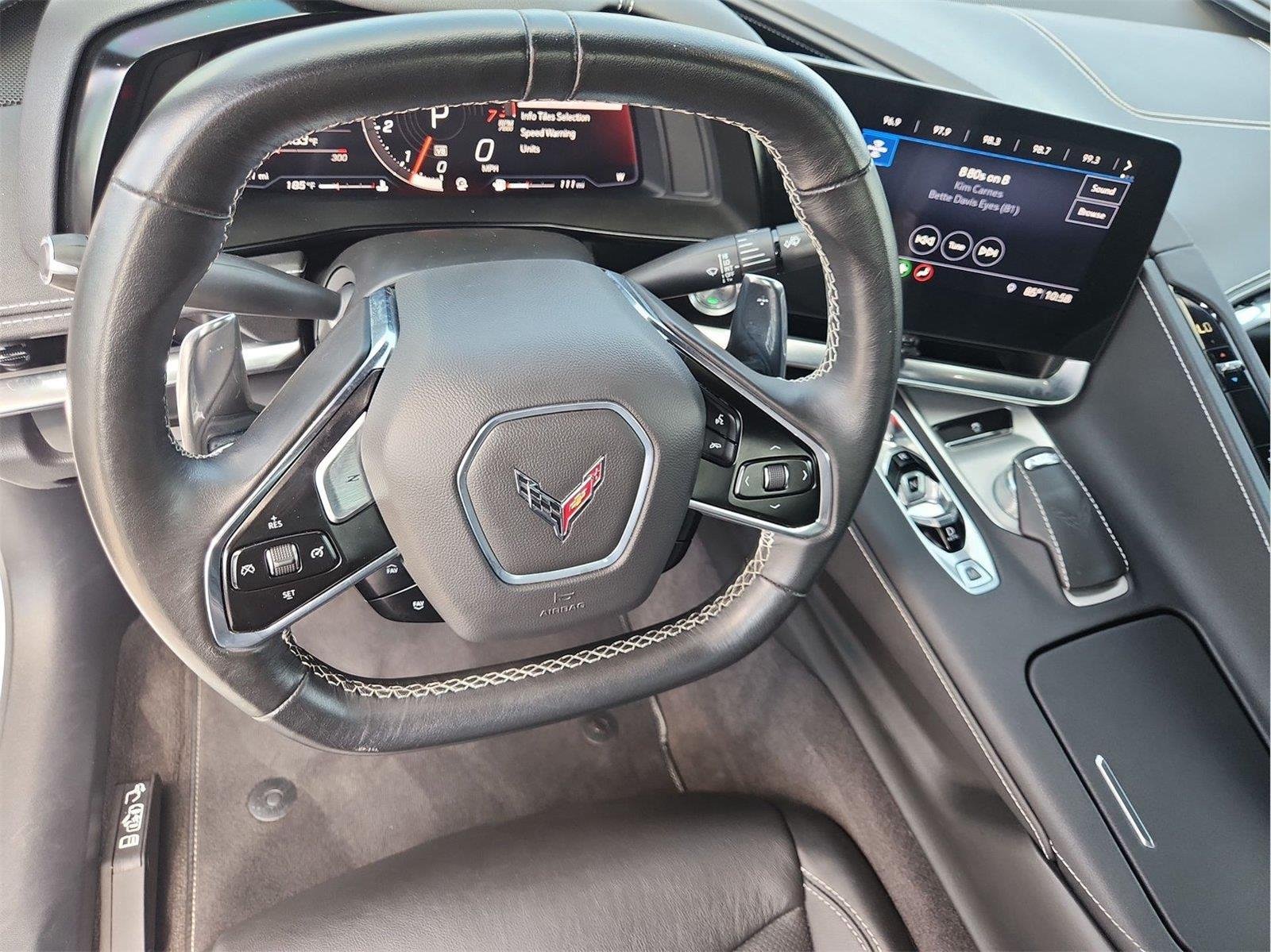 2020 Chevrolet Corvette Stingray photo 11 of 30