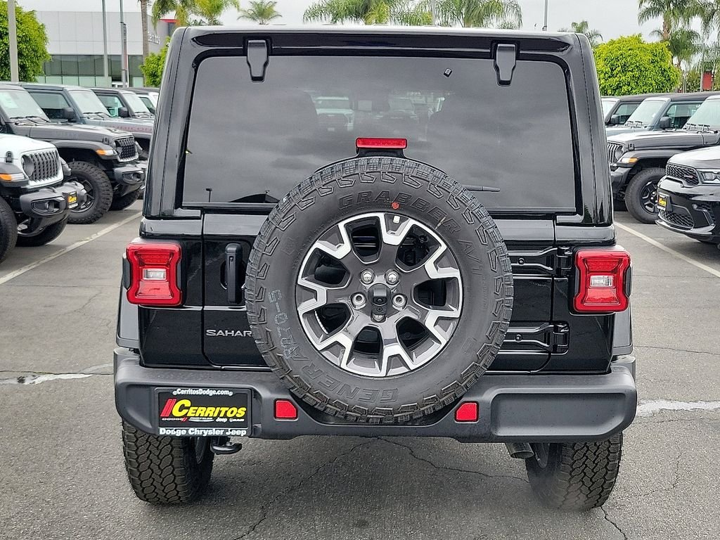 2025 Jeep Wrangler 4-Door Sahara - Photo 21