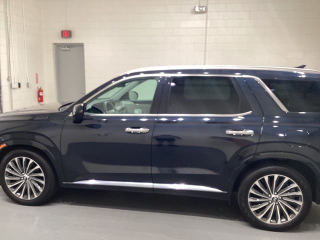 Used 2024 White Hyundai Calligraphy image 4