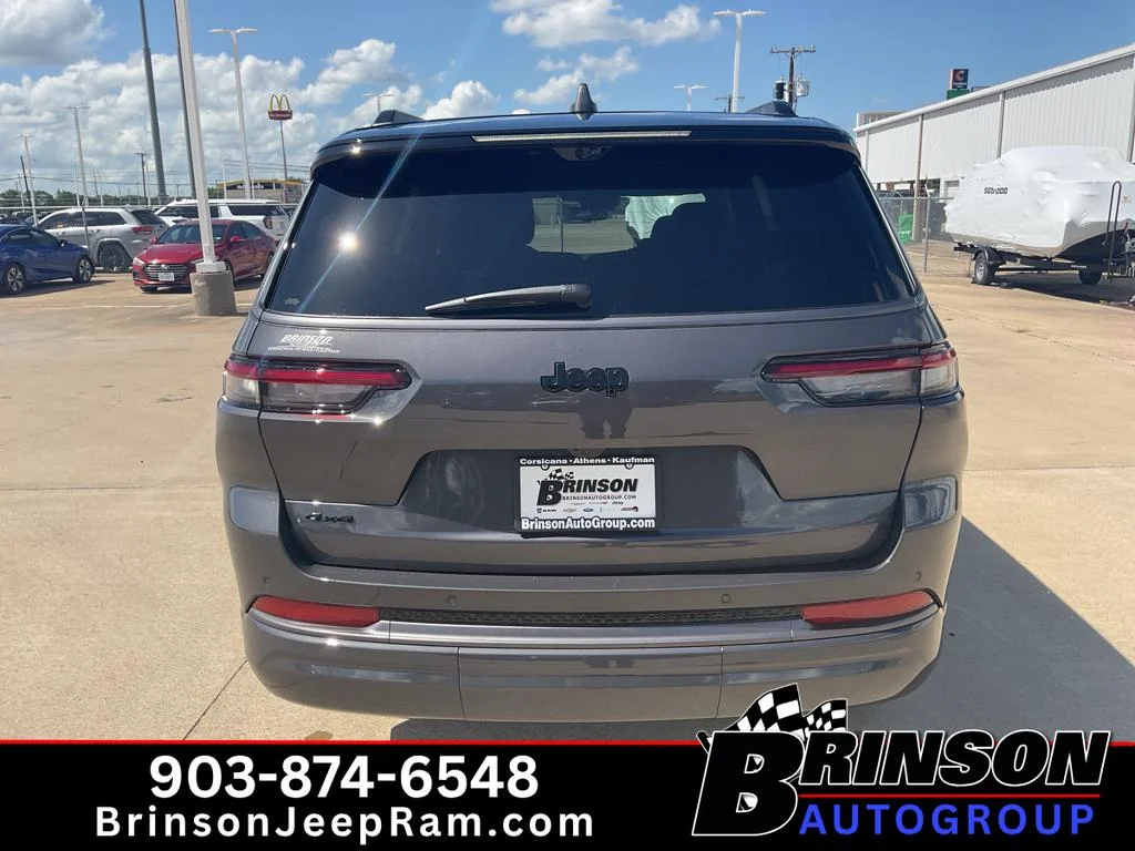 New 2026 Baltic Gray Metallic Clear-Coat Exterior Paint Jeep Limited Reserve image 4
