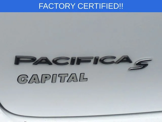 Used 2025 White Chrysler Limited image 39