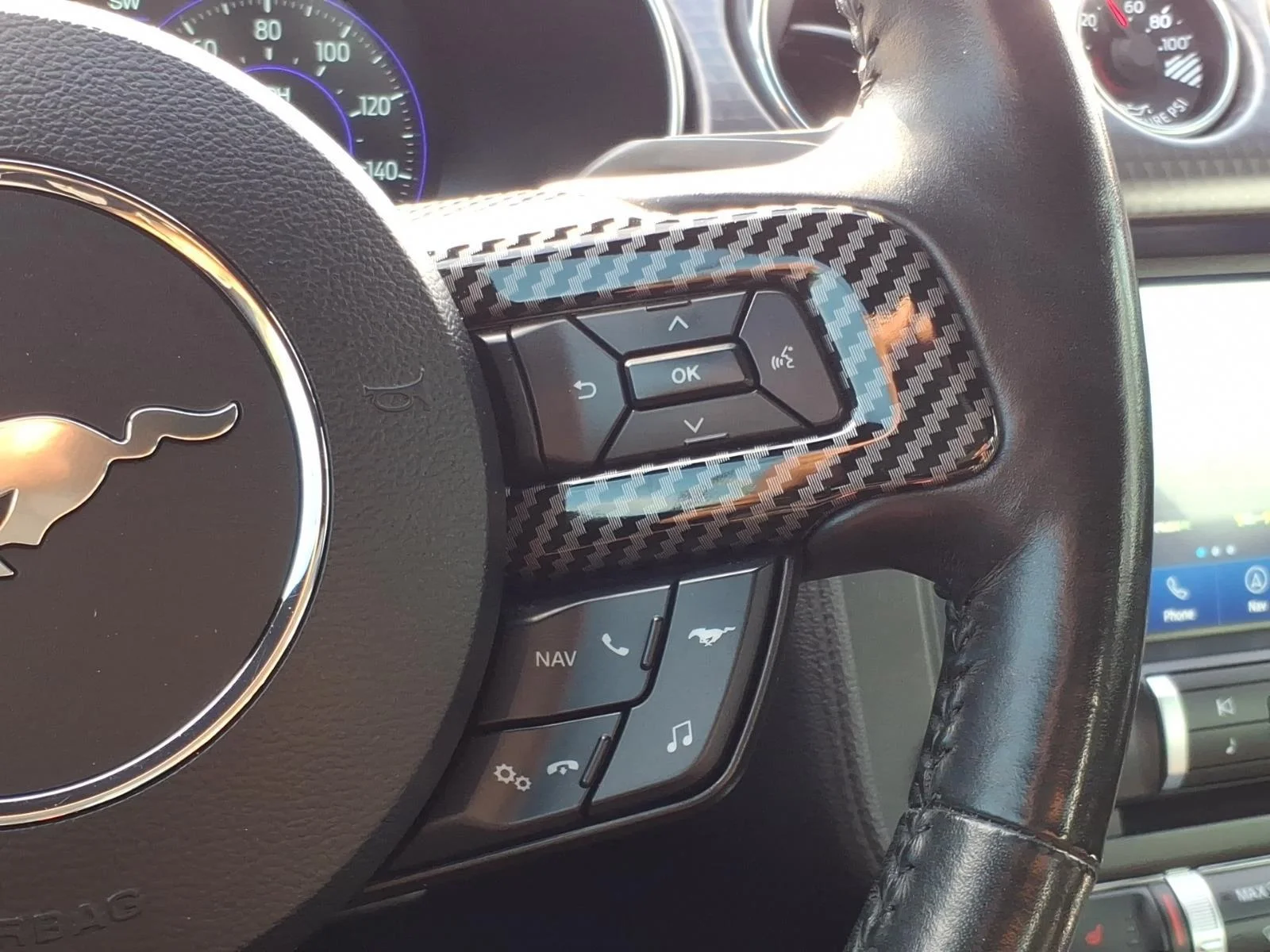 Used 2020 Magnetic Metallic Ford GT Premium image 29