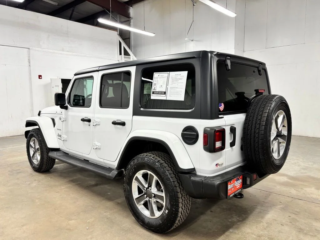 Used 2021 White Jeep Unlimited Sahara image 5