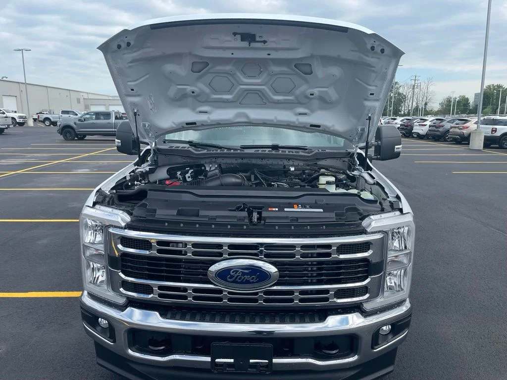 New 2026 Oxford White Ford F-250® XLT image 26
