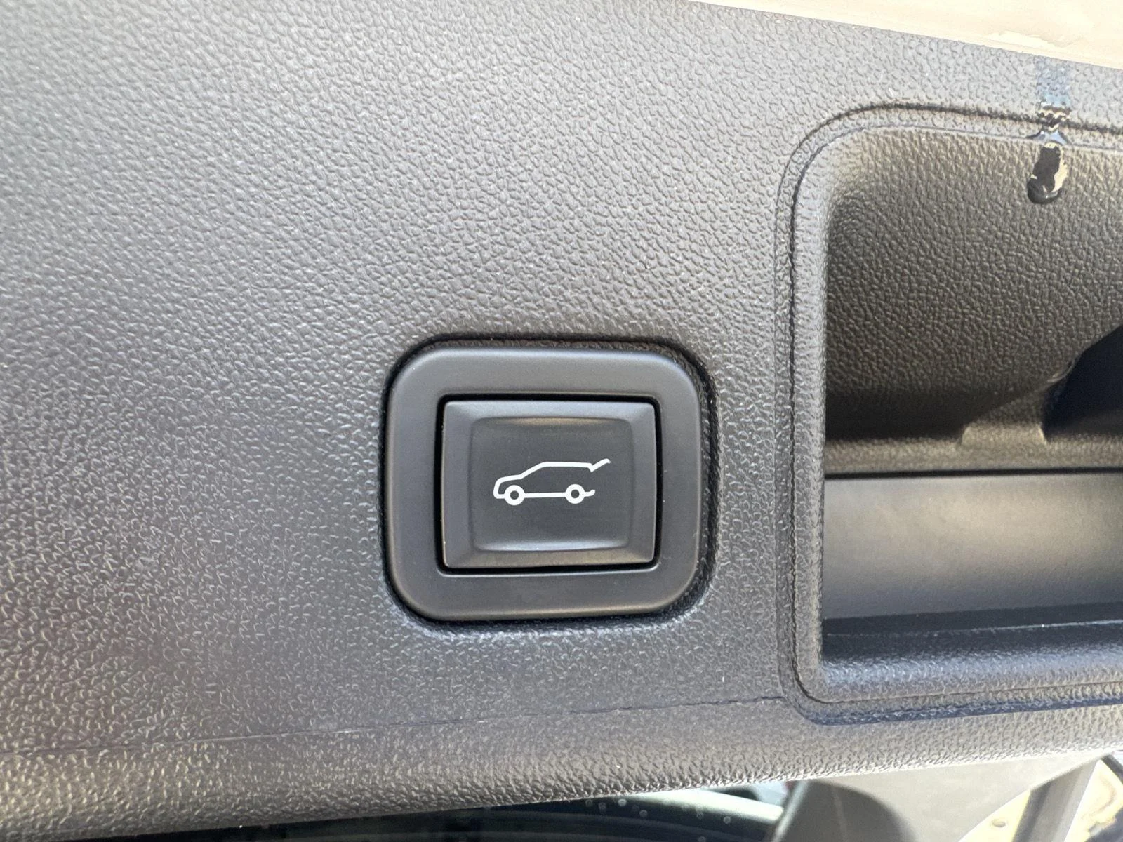 Used 2022 Summit White GMC SLT image 13