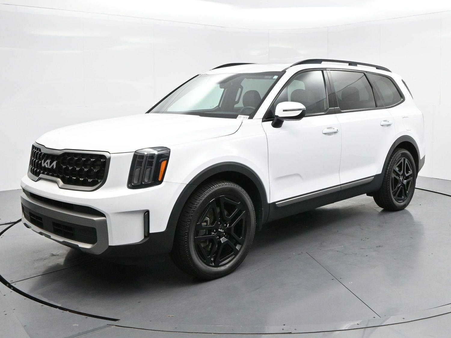 Used 2023 Glacial White Pearl Kia EX X-Line image 3