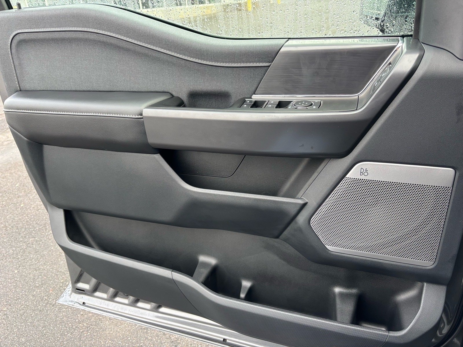 New 2026 Carbonized Gray Metallic Ford Lariat® image 8