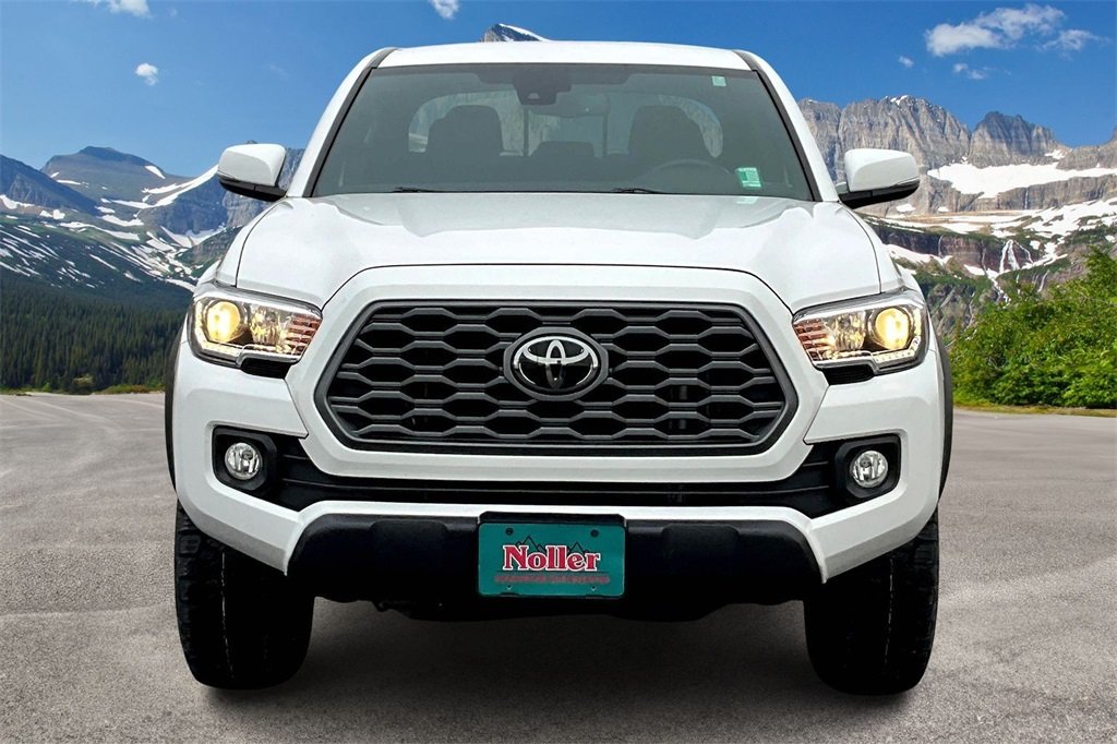 2023 Toyota Tacoma TRD Off-Road photo 3