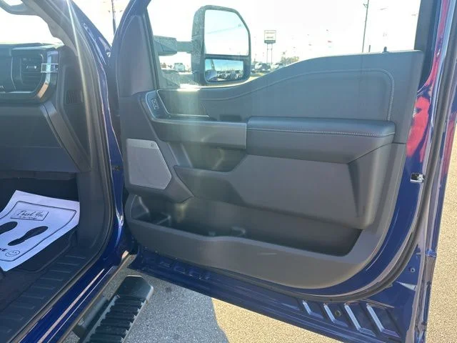 2026 Ford F-350 Super Duty Chassis Cab Lariat - Photo 11