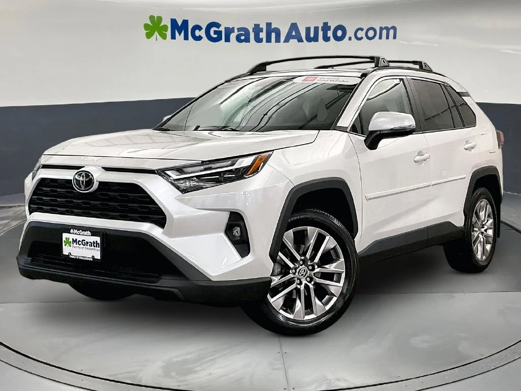 Certified Used 2023 Beige Toyota XLE Premium image 2