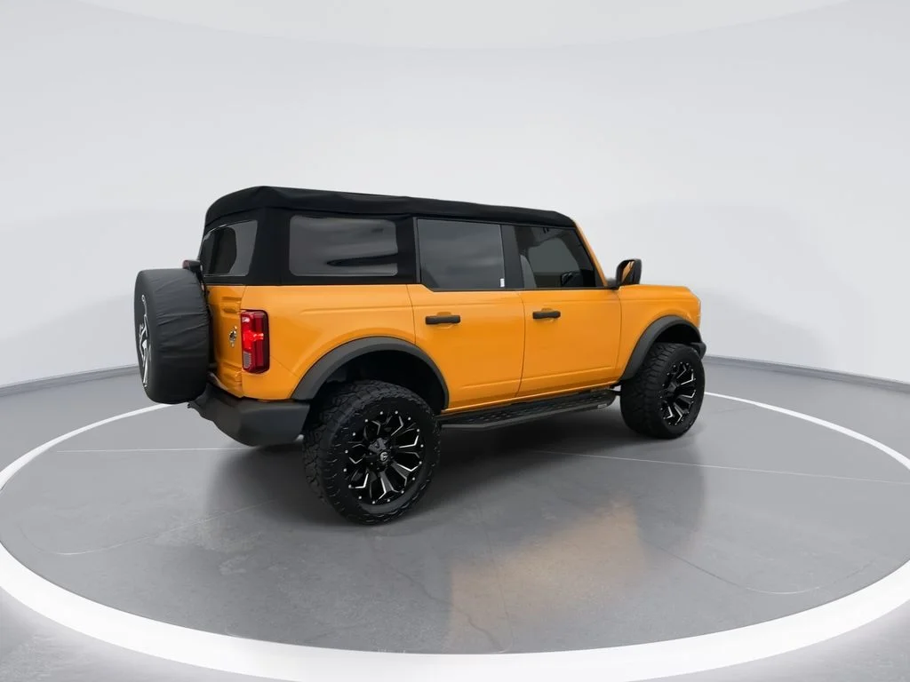 Used 2022 Orange Ford Base image 8