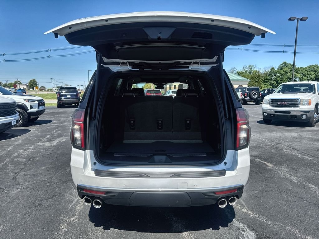 Used 2024 White Chevrolet High Country image 25