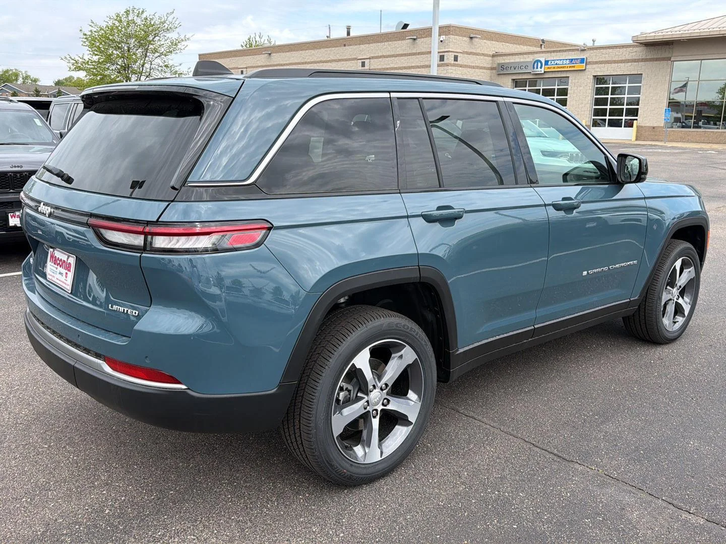 New 2026 Steel Blue Exterior Paint Jeep Limited image 7