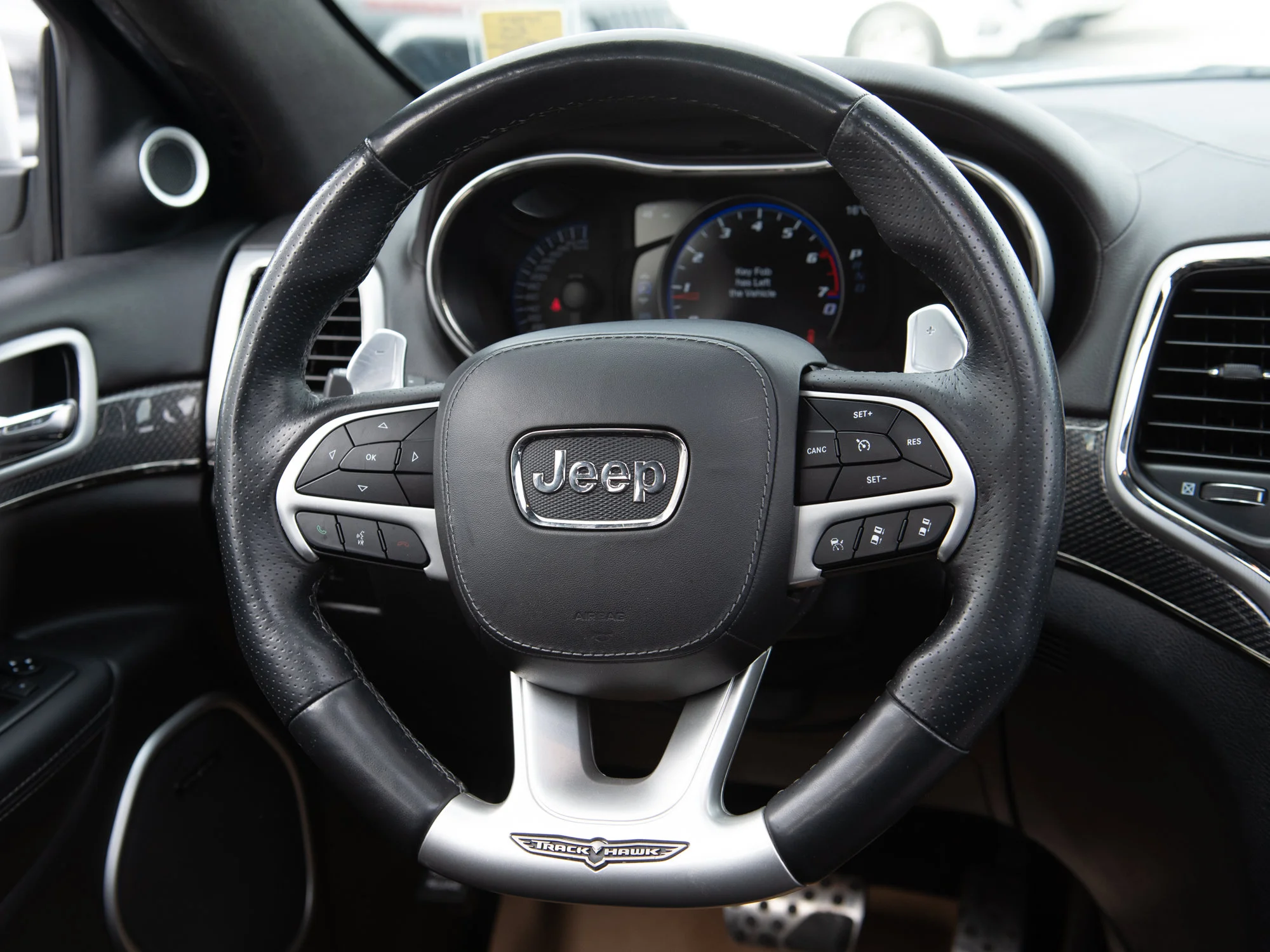 Used 2018 White Jeep Trackhawk * No Accidents | 707 HP | V8 Supercharged | Brembo | Trailer Tow | Heated/Vented Seats image 5