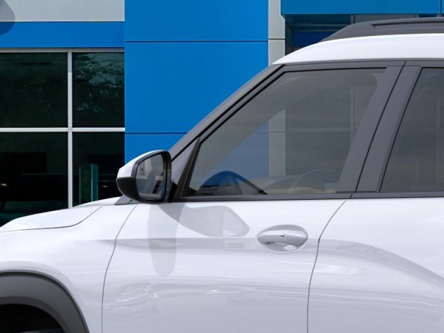 New 2026 Iridescent Pearl Tricoat Chevrolet ACTIV image 12