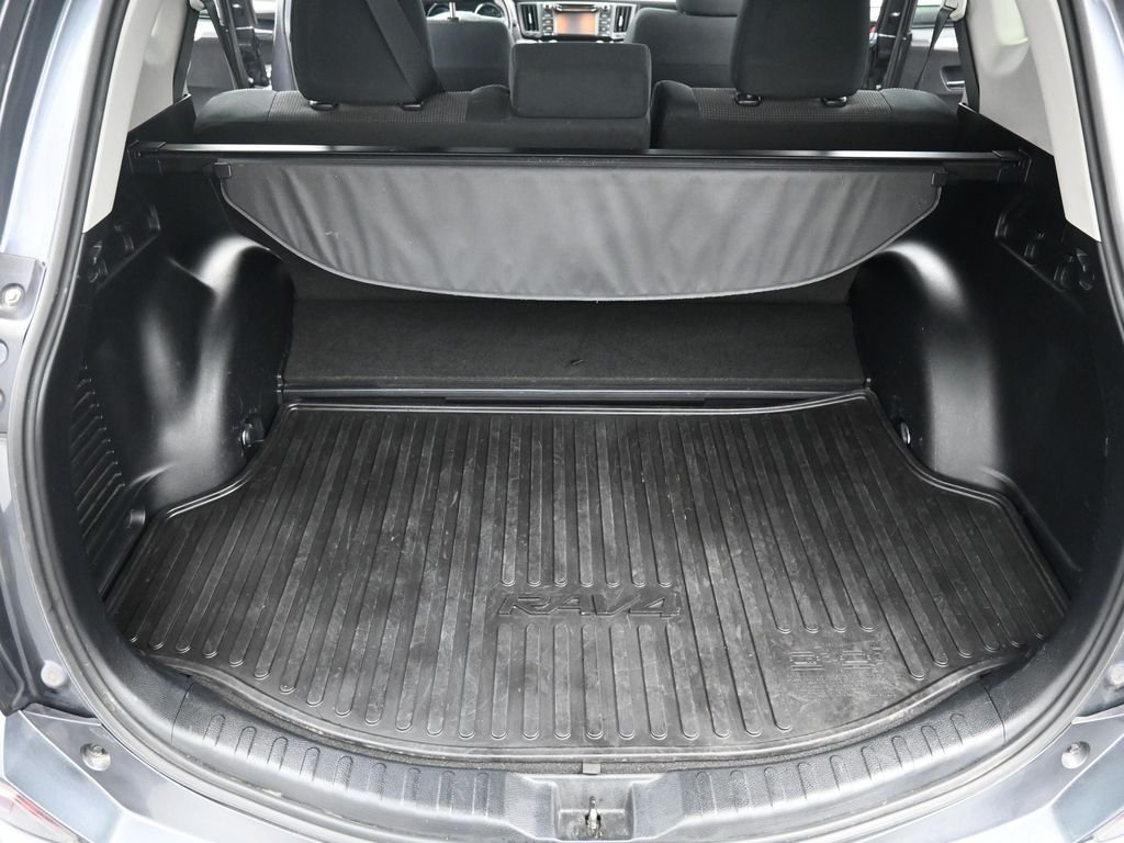 Used 2017 Magnetic Gray Metallic Toyota XLE image 34