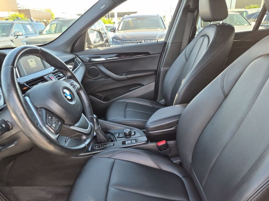 Used 2018 Gray BMW sDrive28i image 15