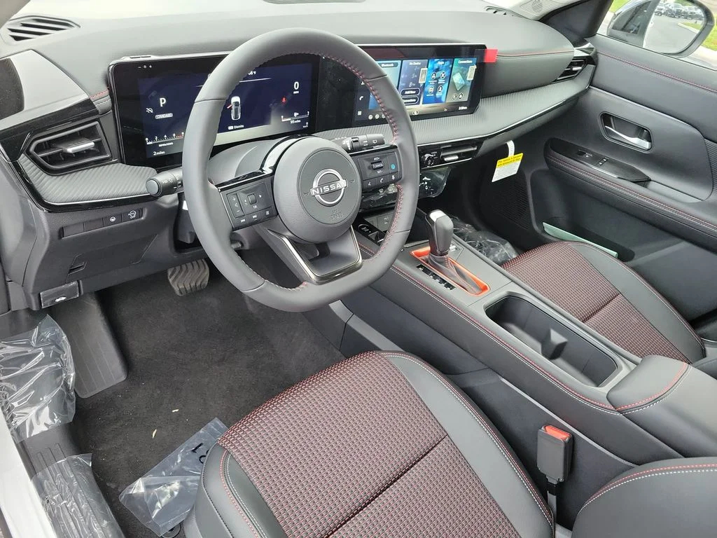 New 2026 White Nissan SR image 18