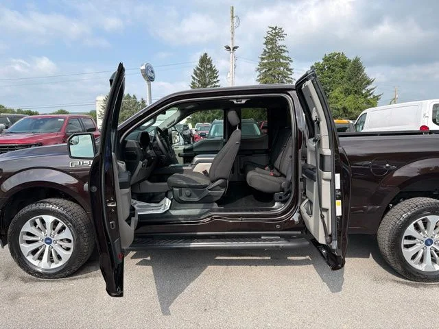 Used 2018 Red Ford XL image 42