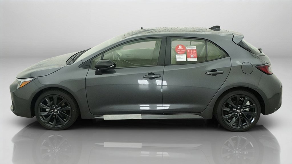 New 2027 Magnetic Gray Metallic Toyota XSE image 2