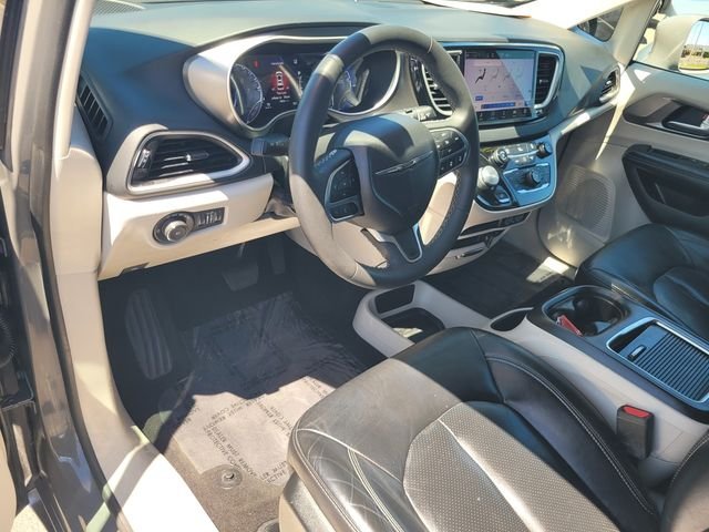Used 2022 White Chrysler Touring L image 12