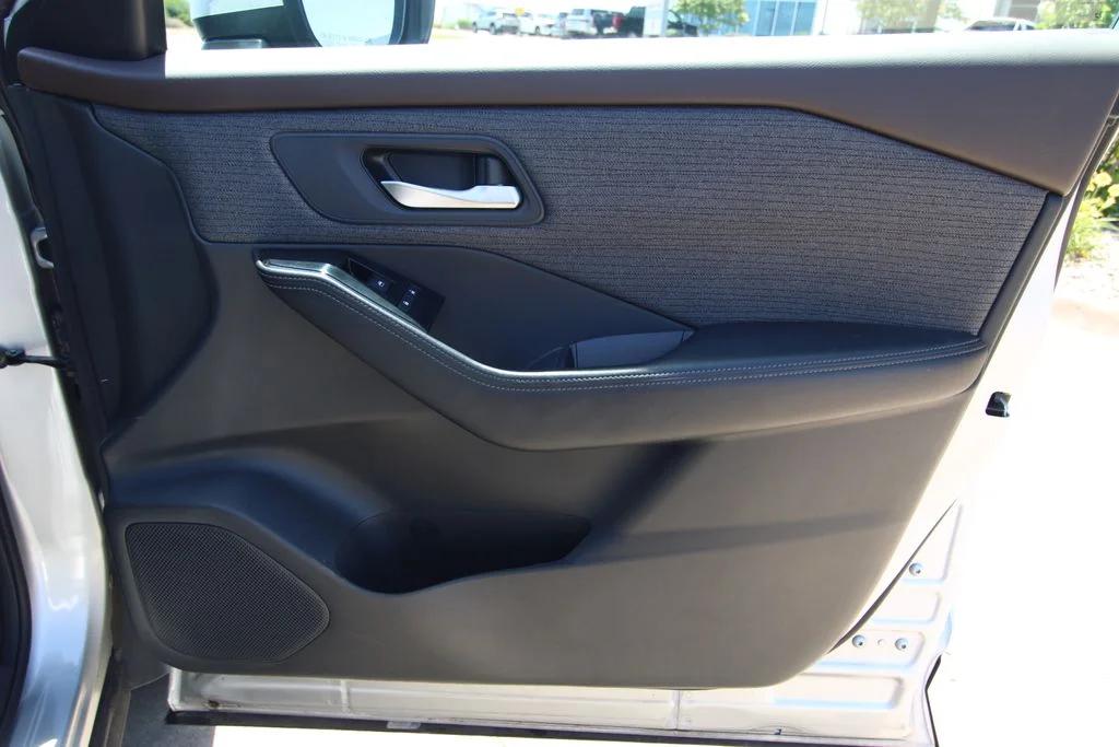 Used 2023 Silver Nissan SV image 39