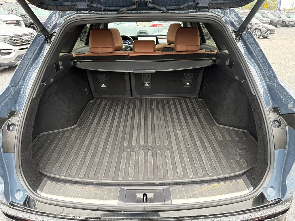 Used 2025 White Toyota Limited image 18