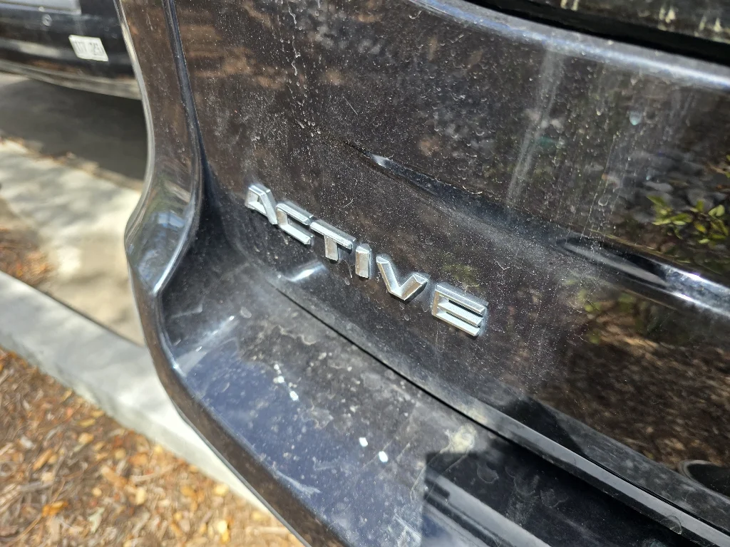 Used 2025 Agate Black Metallic Ford Active image 9