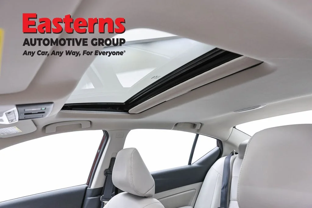 Used 2024 Red Nissan 2.5 SL image 34