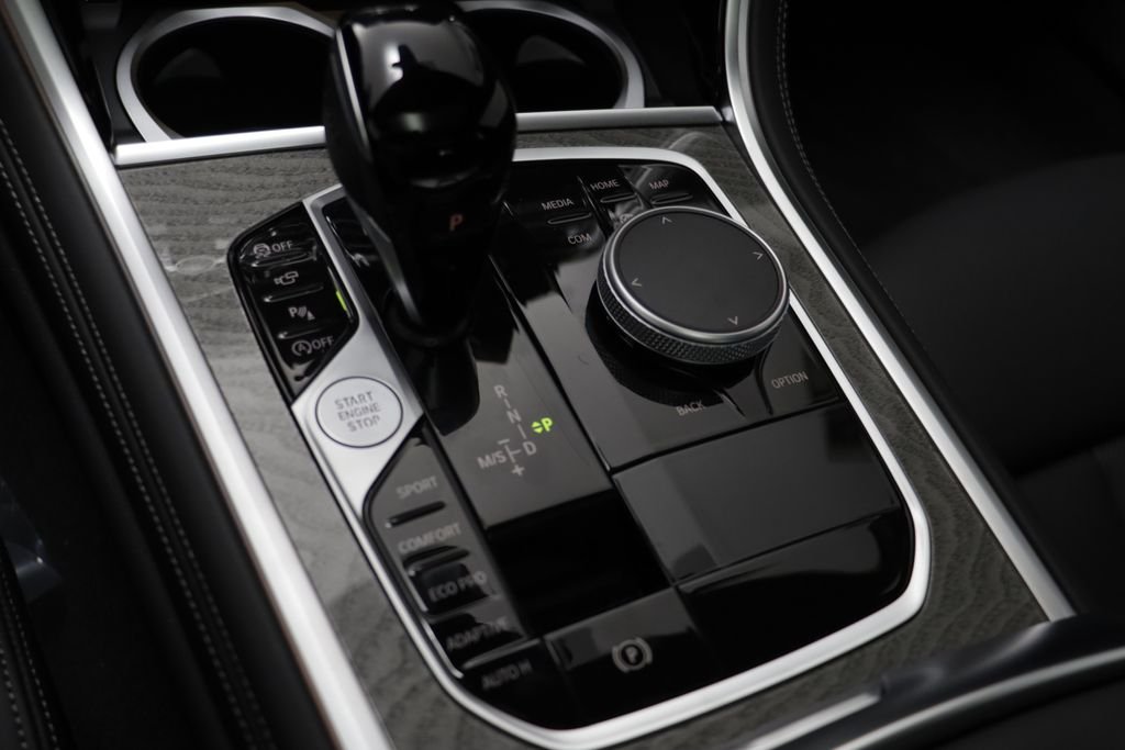 New 2026 Black Sapphire Metallic BMW 840 image 12