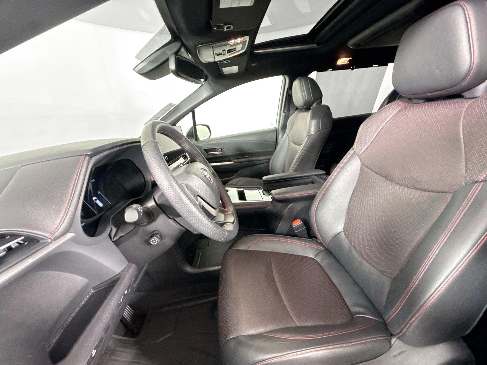 Certified Used 2025 Cement Toyota XSE 7-Passenger image 3