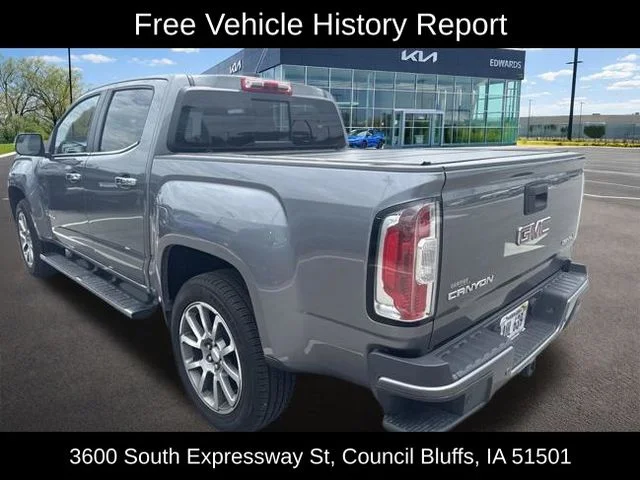 Used 2019 Gray GMC Denali image 3