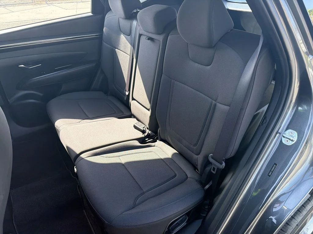 Used 2022 Gray Hyundai SE image 15