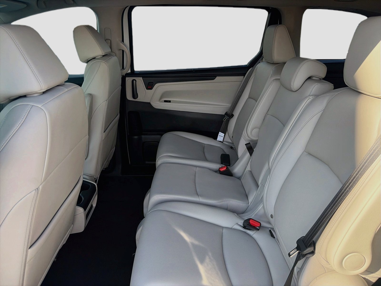 New 2027 Platinum White Pearl Honda EX-L image 5