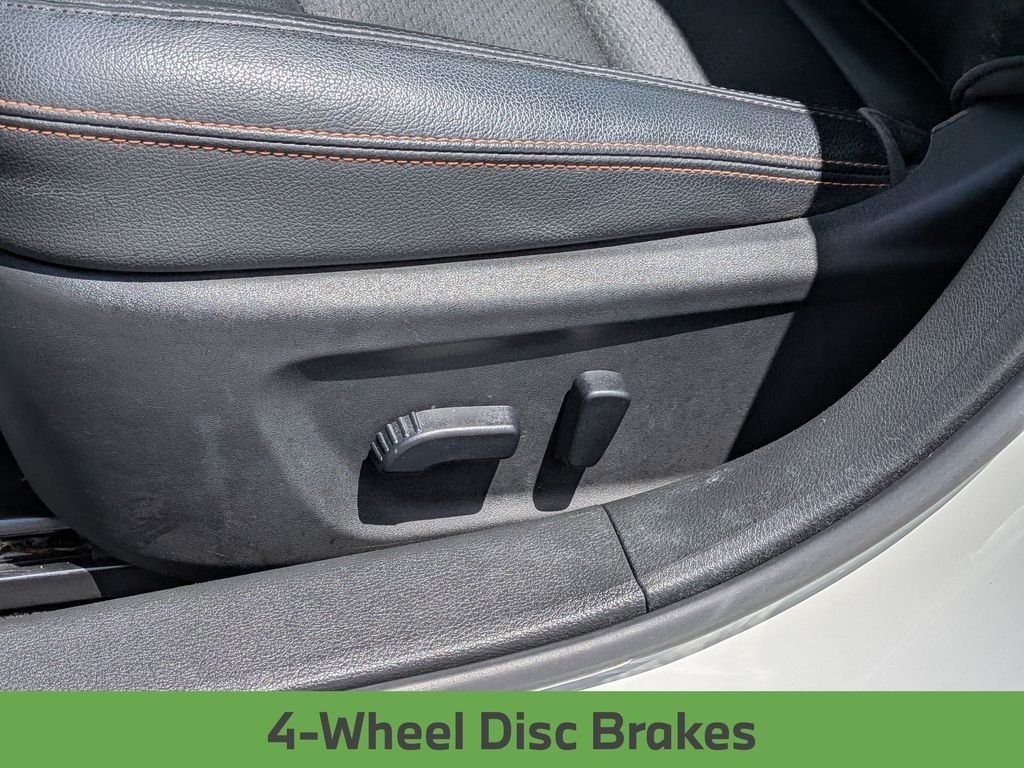Used 2019 White Nissan 2.5 SR image 16