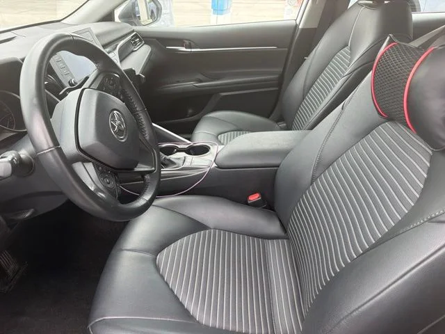 Used 2023 Ice Toyota SE image 10