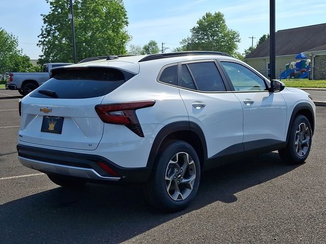 New 2026 Summit White Chevrolet LT image 3