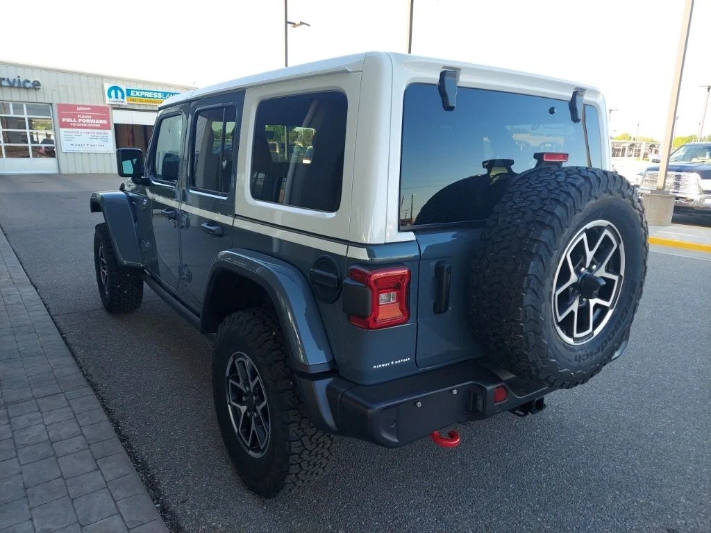 New 2026 Gray Jeep Rubicon image 5