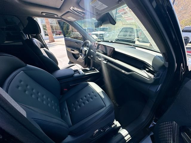 Certified Used 2026 Ebony Black Kia Wind image 31