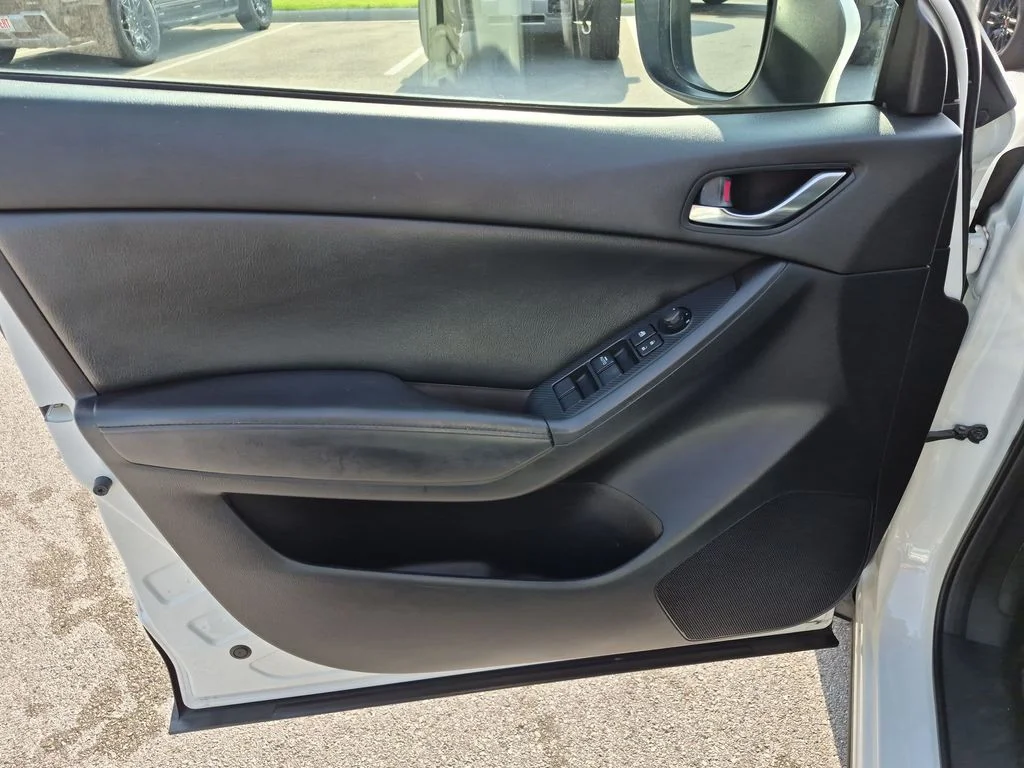 Used 2016 White Mazda Sport image 17