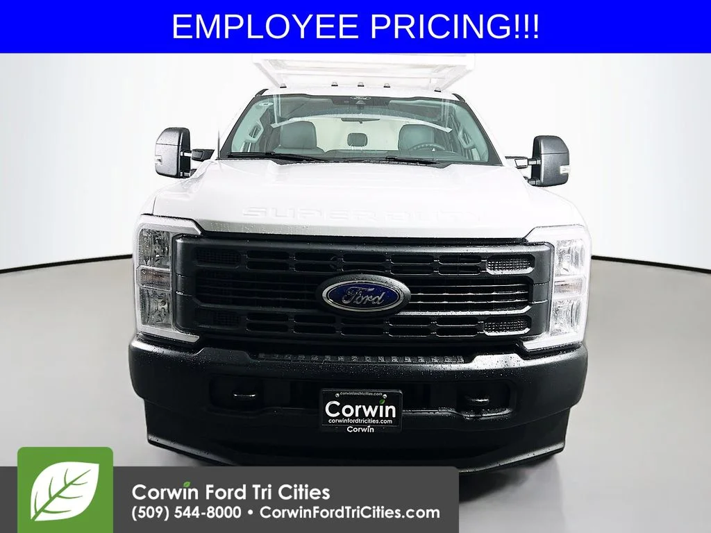 New 2026 Oxford White Ford XL image 4