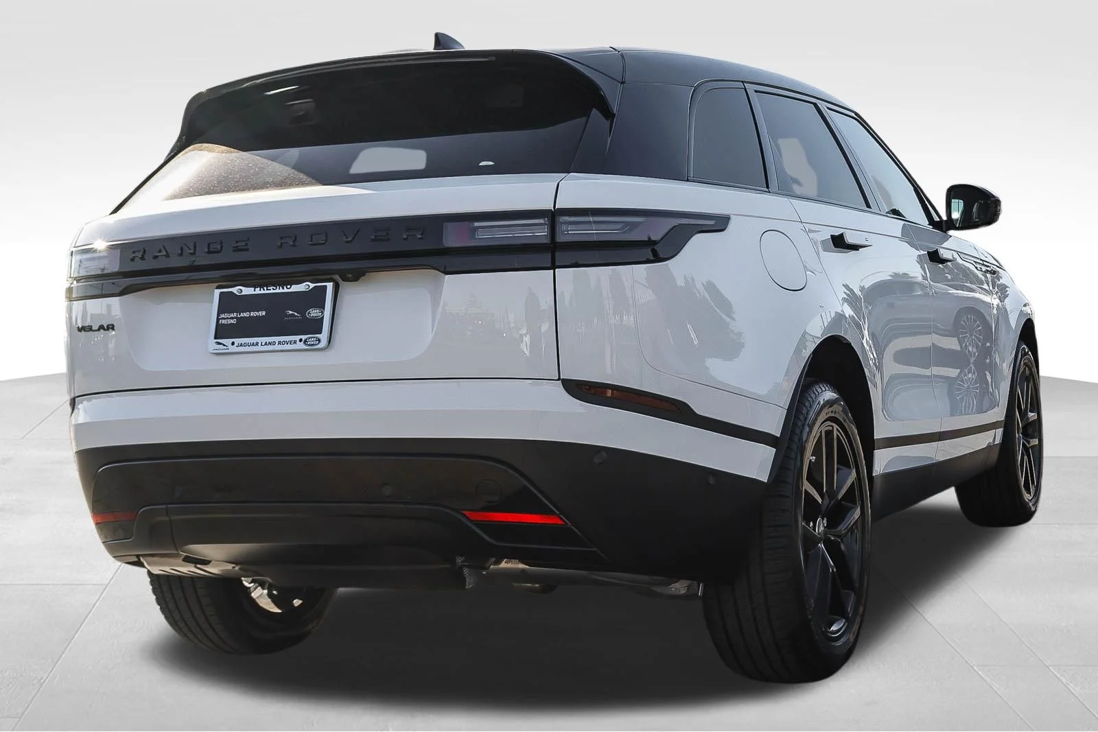 New 2026 Fuji White Land Rover S image 5
