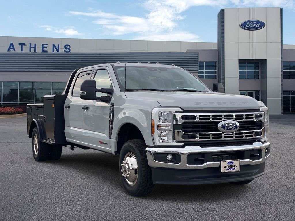 New 2026 Avalanche Ford F-350® XLT image 1